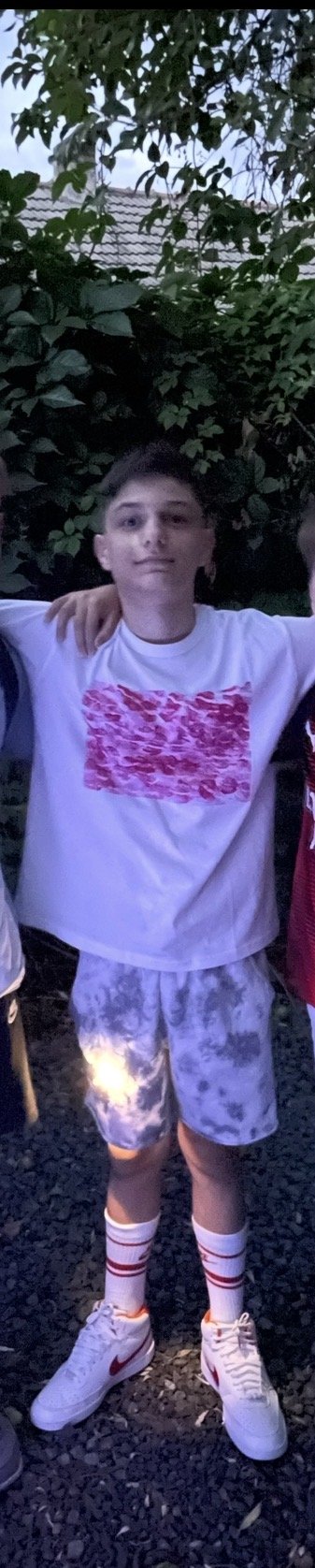 f7Y5npztc3S4E6p0.jpg